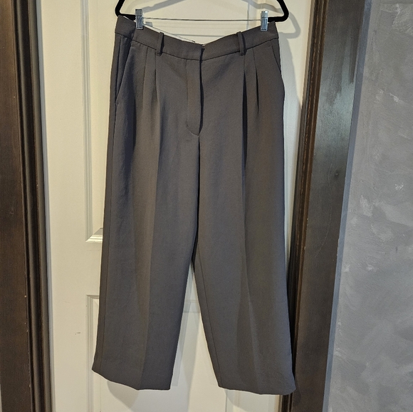 Aritzia Effortless Pant - Picture 1 of 2